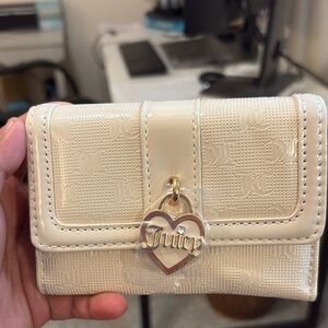 Juicy Couture White Women's Wallet